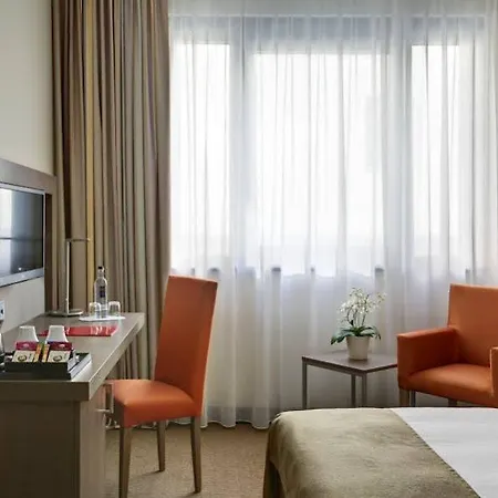 Intercityhotel 4*