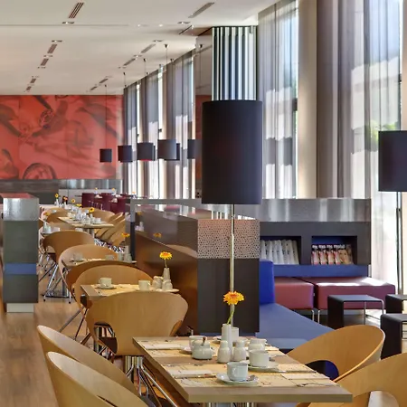 Intercityhotel Hotel 4*